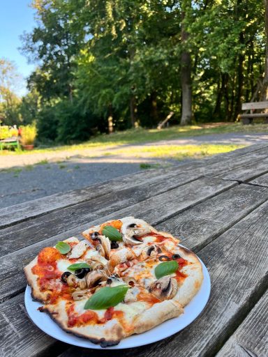 Pizza um Abendessen Pizza um Abendessen